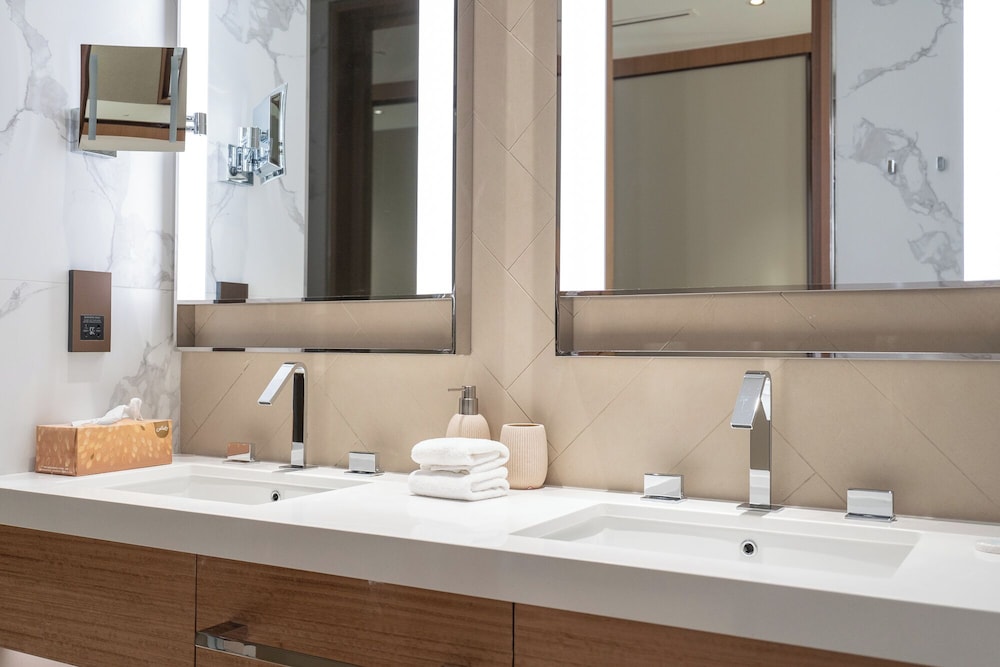 Address Residences Dubai Opera - Burj Khalifa City Views 2 & 3-Bedroom Apartment 1 minute walk to Burj Khalifa, Dubai Mall, Dubai Fountain by Heaven Crest