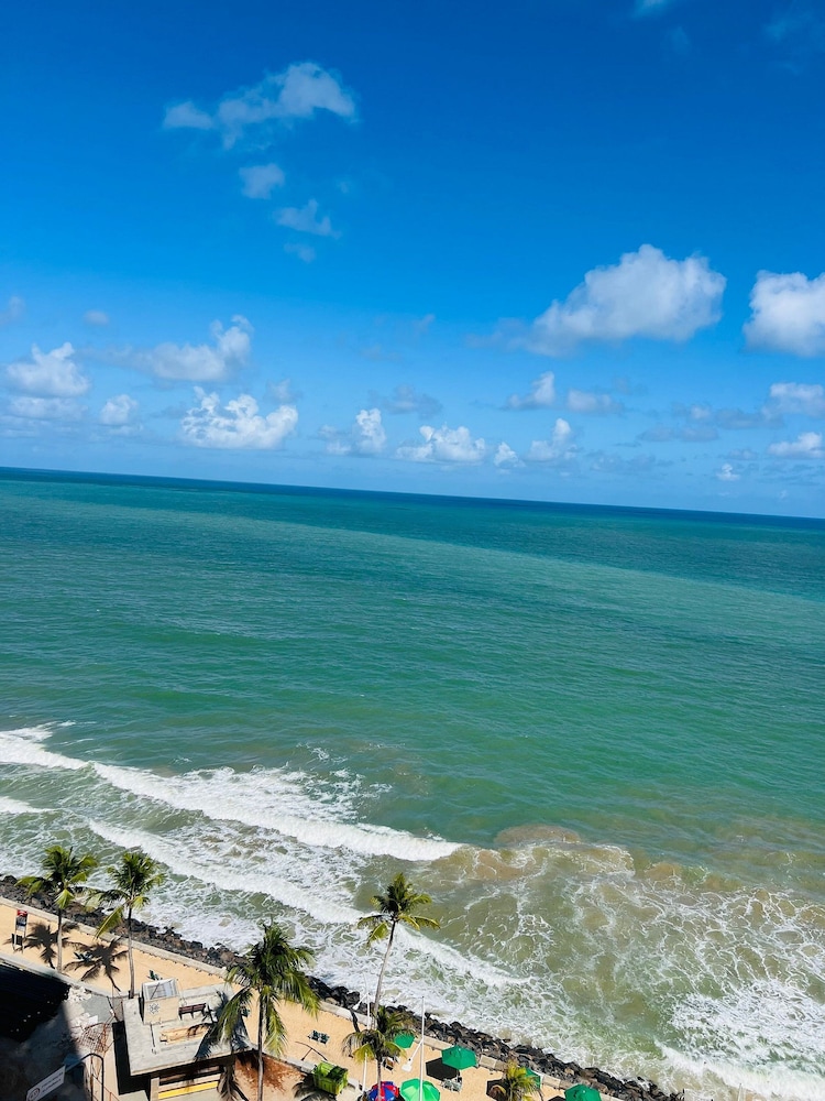 Apto w/ Balcony Beachfront in Boa Viagem Cpf0902