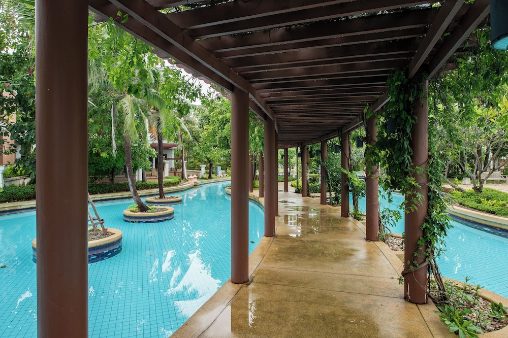 1702 - 2 Bdr Condo With Seaview Boathouse Hua Hin