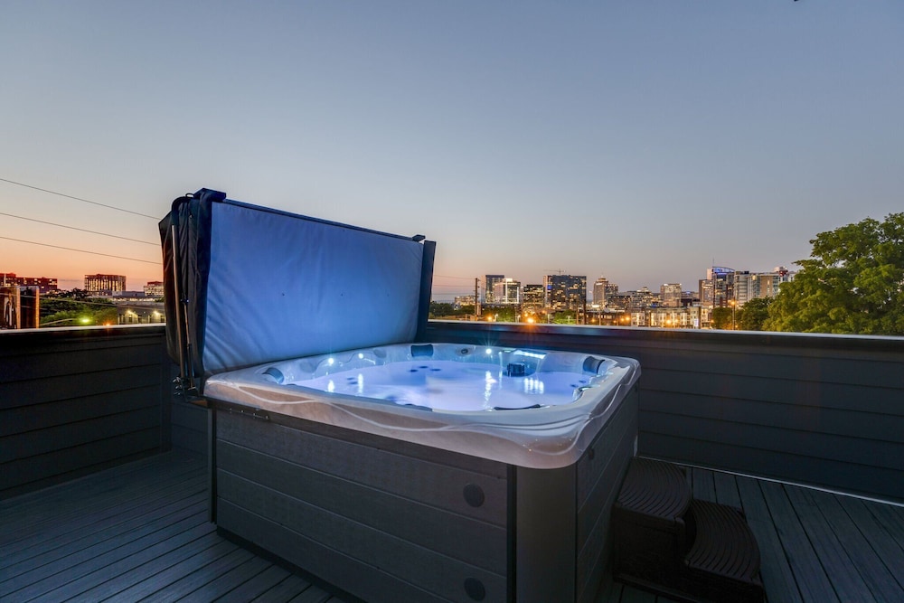 Downtown Dolly - Heart of Gulch - Rooftop Hot Tub