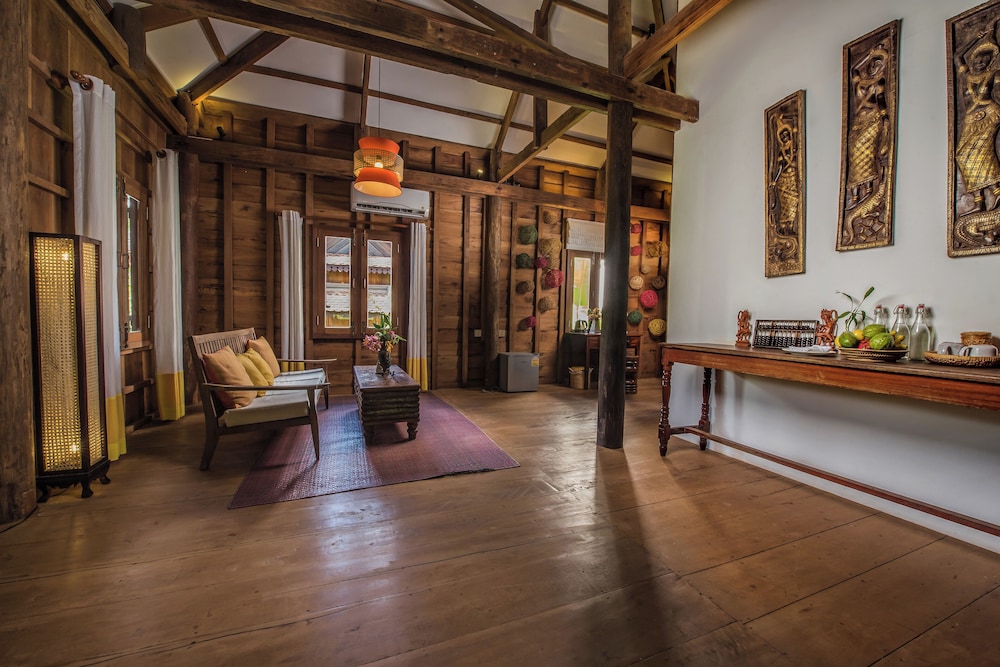PHUM KHMER LODGE