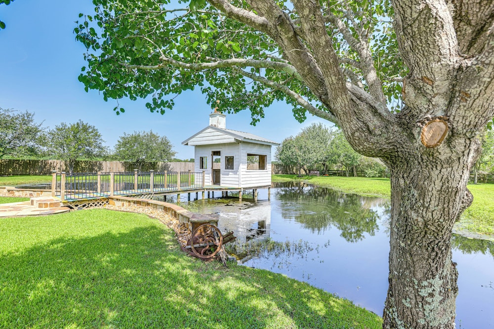 Lazy River Retreat in Cypress w/ Backyard Oasis!