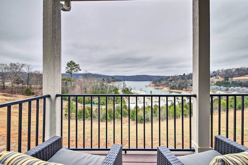 Tennessee Vacation Rental: Boat Slip Access! view 4
