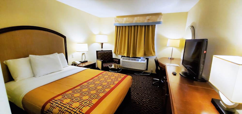Travel Inn & Suites - Sikeston/Miner (i-55 Exit-67)