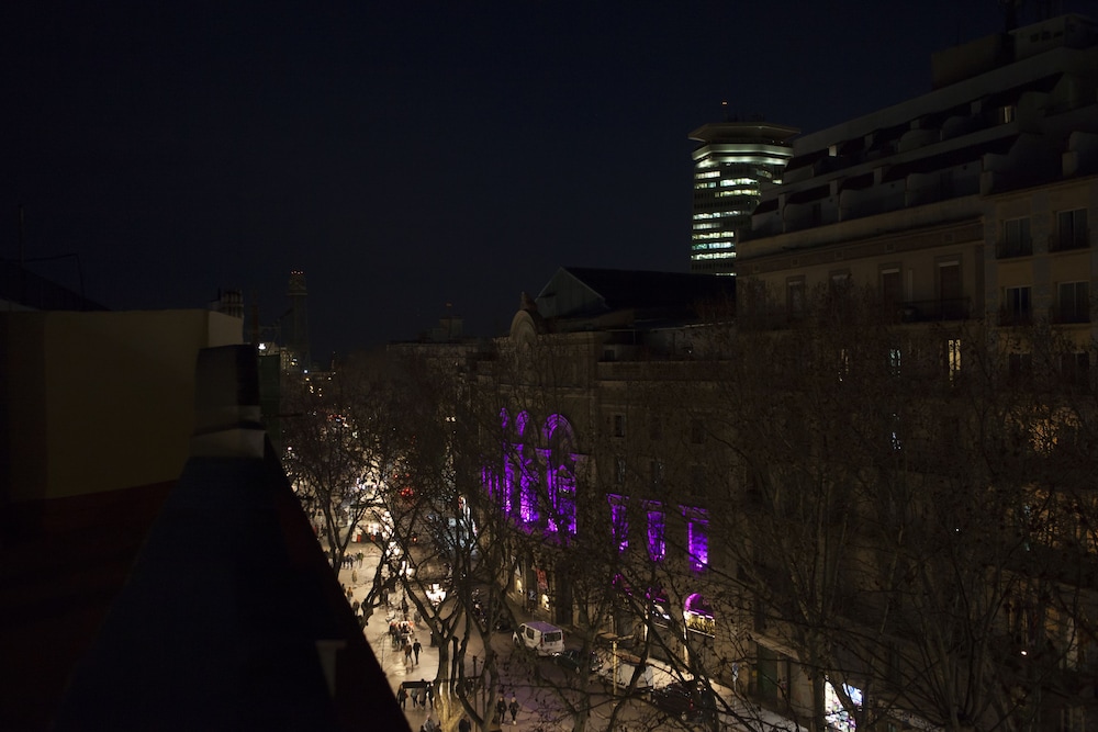 Las Ramblas Pasaje Bacardi Apartments