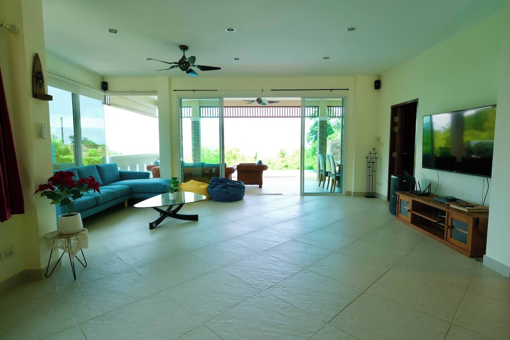 Luxury Seaview Villa, Infinity Pool, Sunset