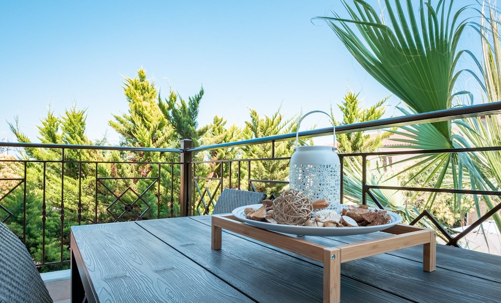 Les Maisons Deluxe Superior by Rentalspro
