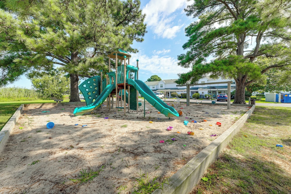 3 Mi to Fenwick Island & Beach: Family Townhome