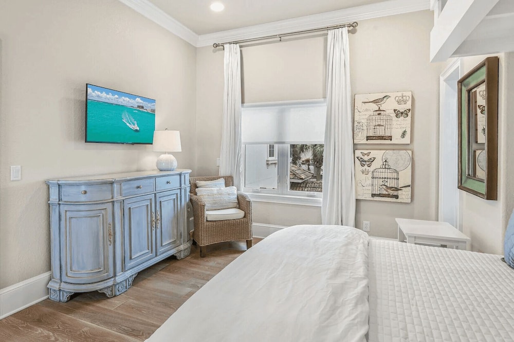 Skinny Love 30a by Avantstay Private Heated Pool Block to the Beach