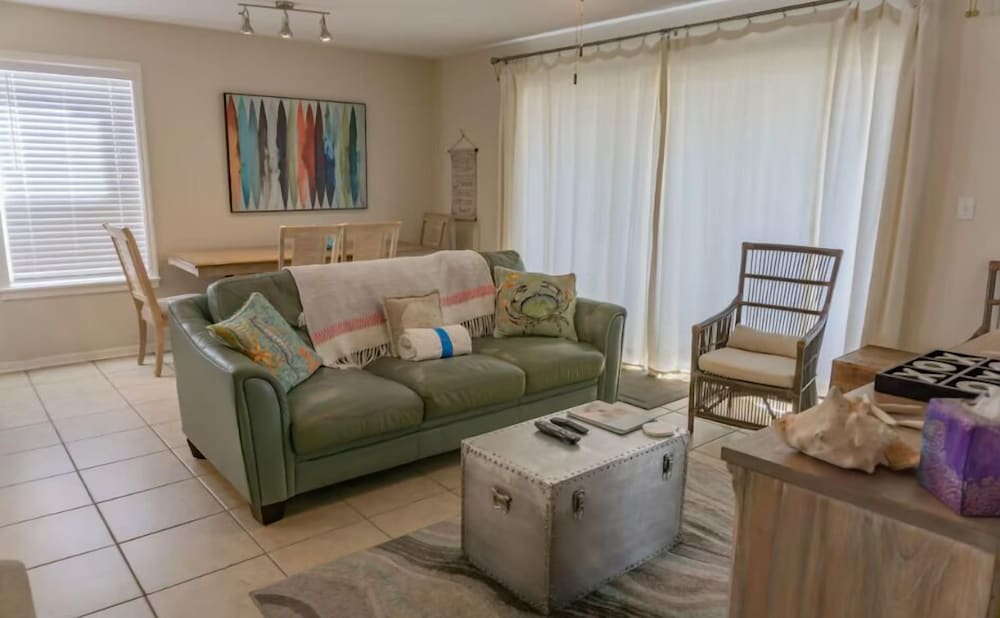 Beachside Villas 823