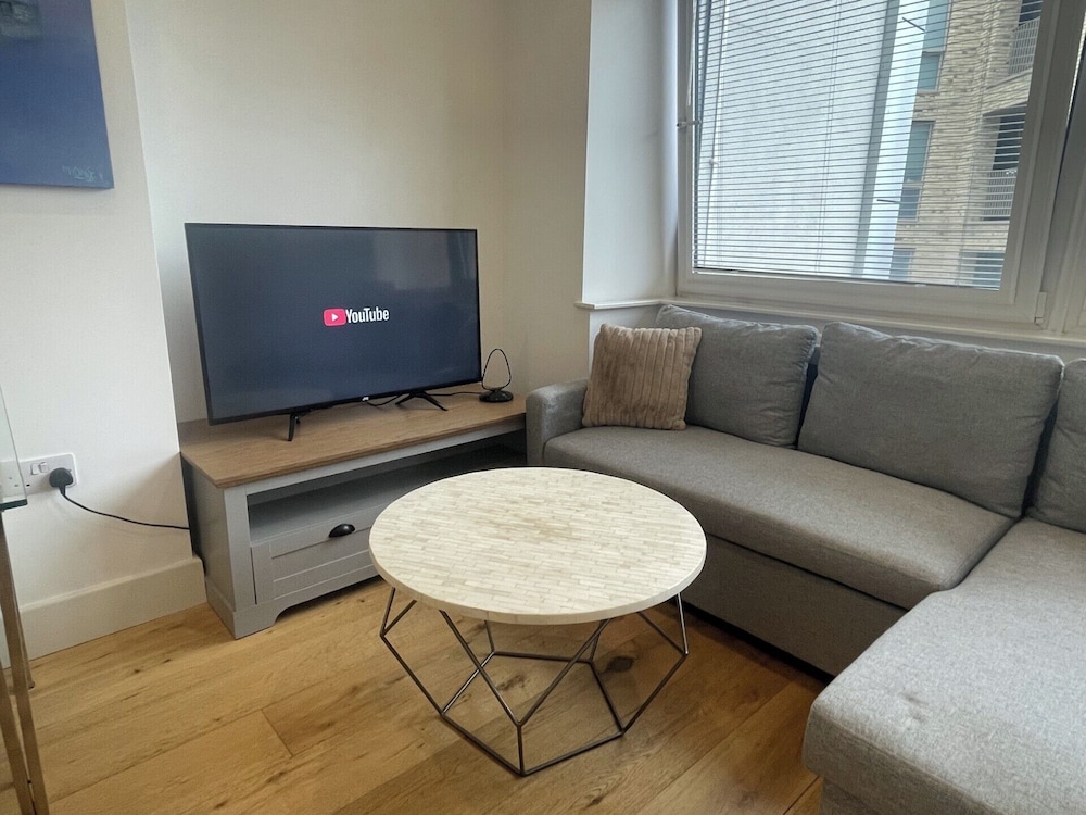 1bed Apartment on High Street, Central Croydon