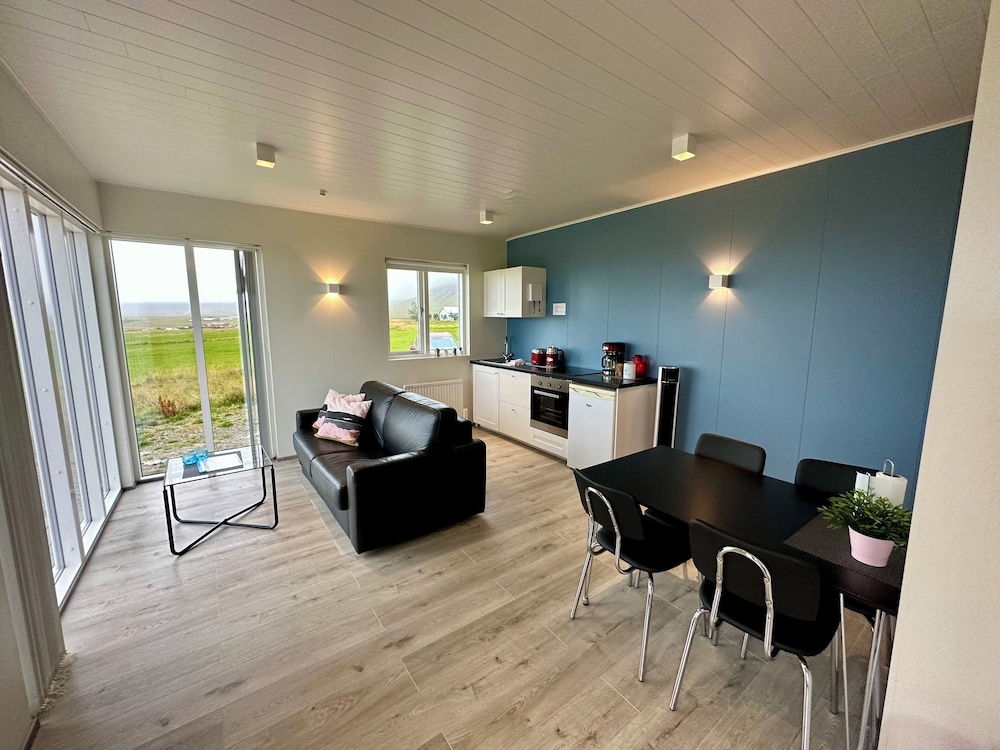 Kambur cottages