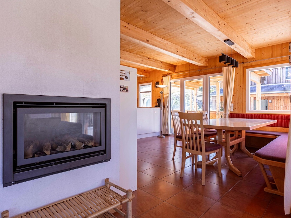 Majestic Chalet With Sauna and Whirlpool
