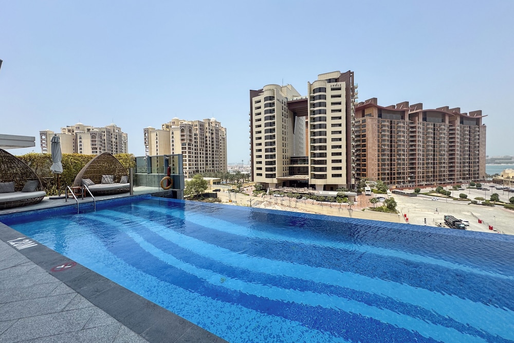 PVH - Modern Studio - Palm Tower