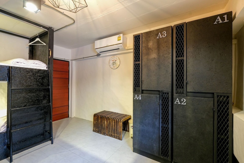 Salee Hostel