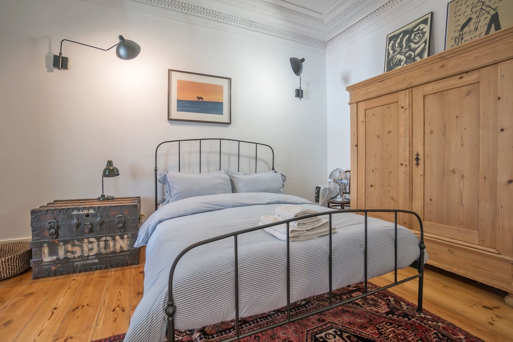 An Ecletic Apartment in Lisbon view 3