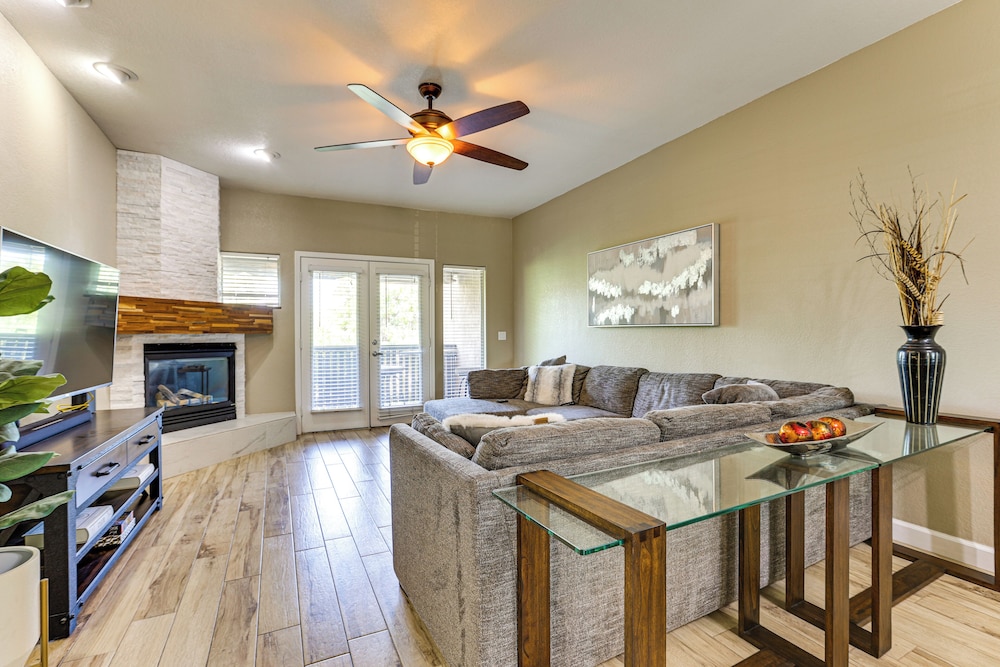 Golf Getaway 1 Mi to Old Town: Pueblo Verde Condo!