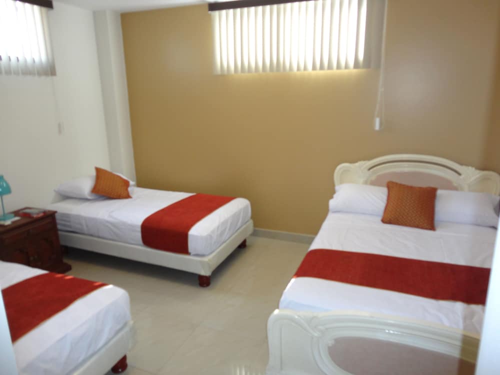 Hotel Seymour Guest House - Image 1