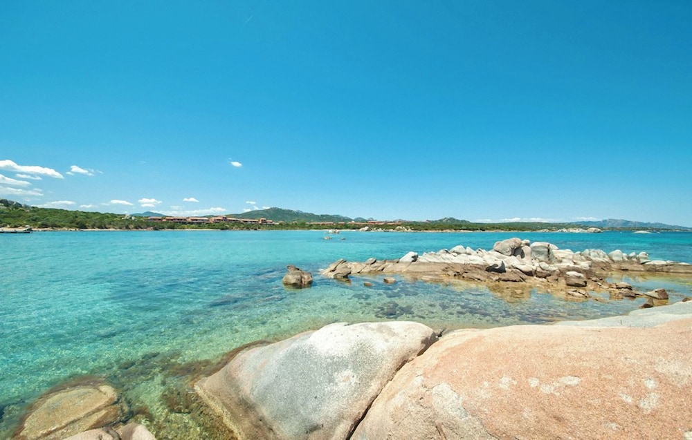 Residence in Marinella just 300 mt from the sea