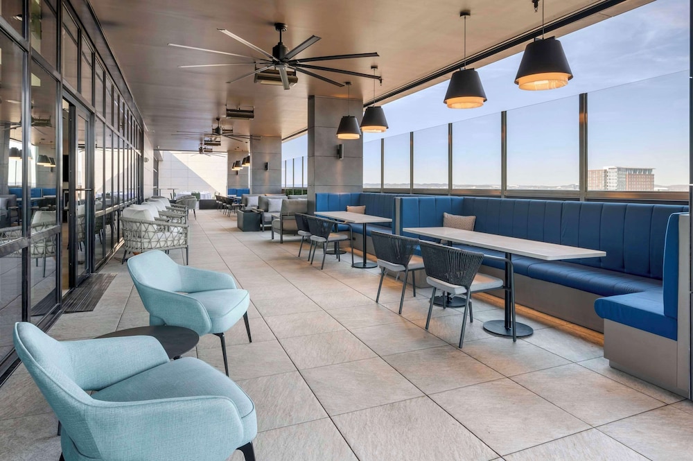 Cambria Hotel Nashville Midtown 43