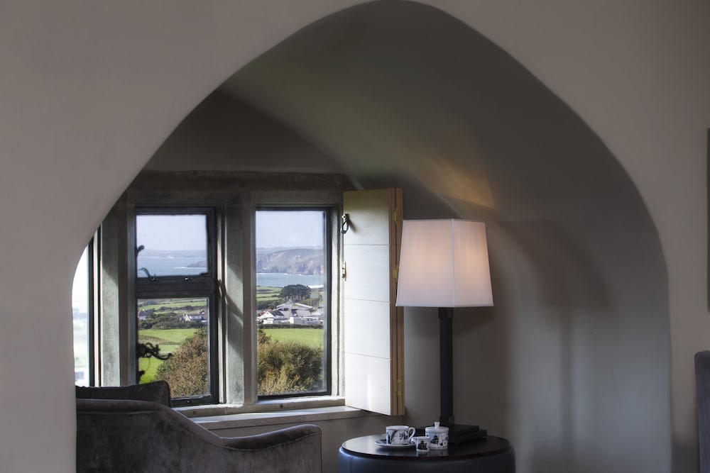 Roch Castle Hotel