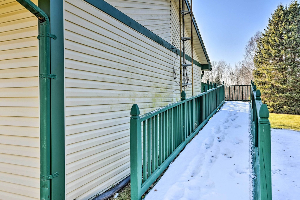 Cozy Cass City Retreat w/ Spacious Deck! - Property Image 10