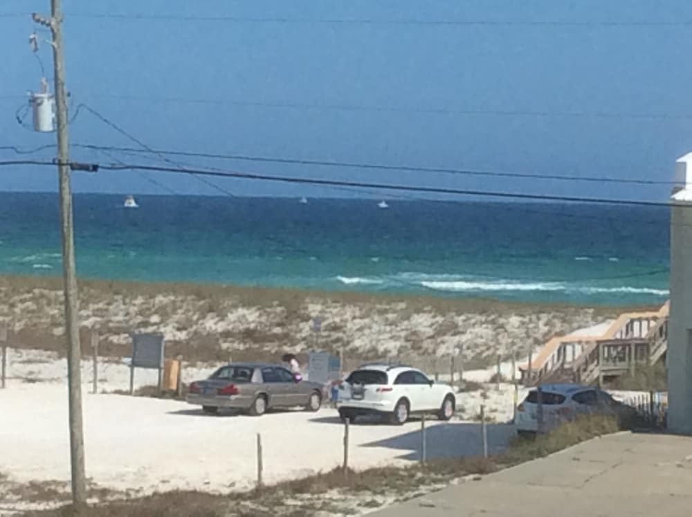 Pelican Point 2 Bedroom Townhouse by RedAwning
