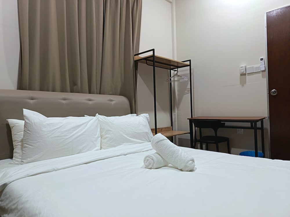 myRoom at 11 J Adams