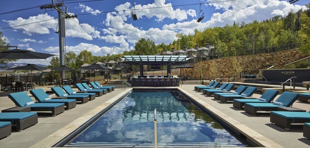 Contemporary 3 Bedroom Luxury Ski In, Ski Out Residence in Snowmass Base Village
