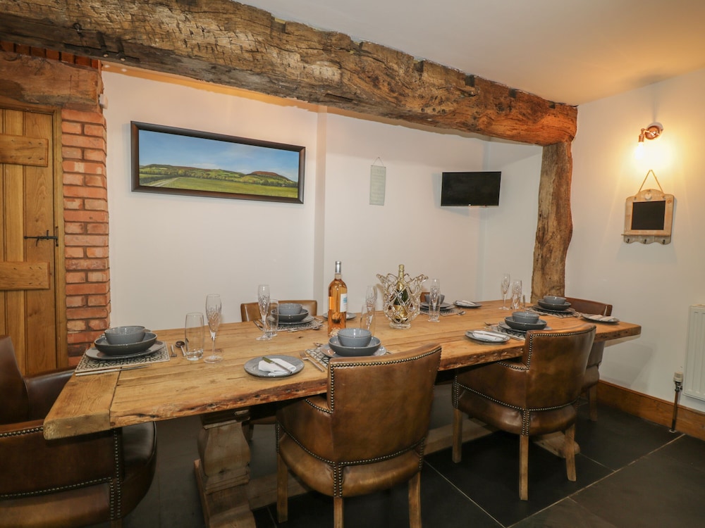 Pentre Barn