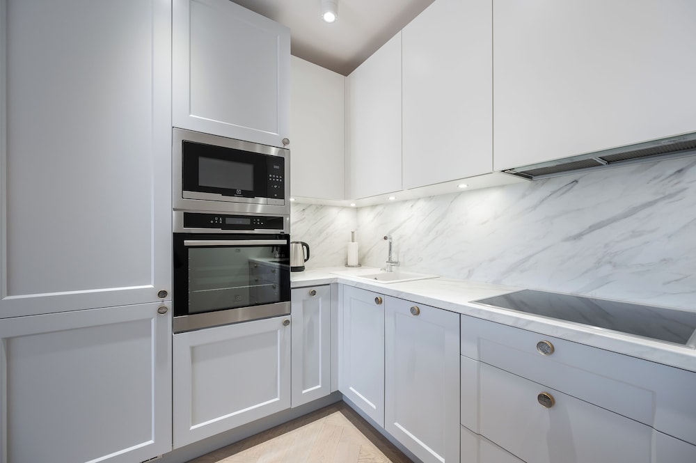 Toompea Castle 2 BR Old Town Apartment