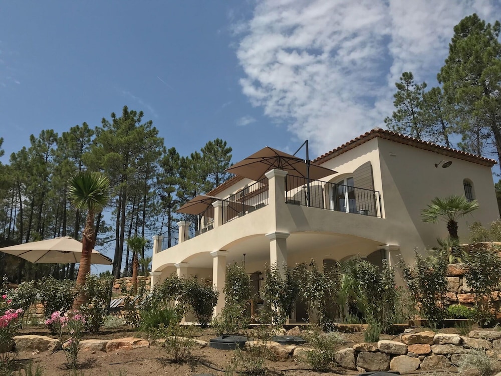 Villa in Le Plan-de-la-tour With Pool