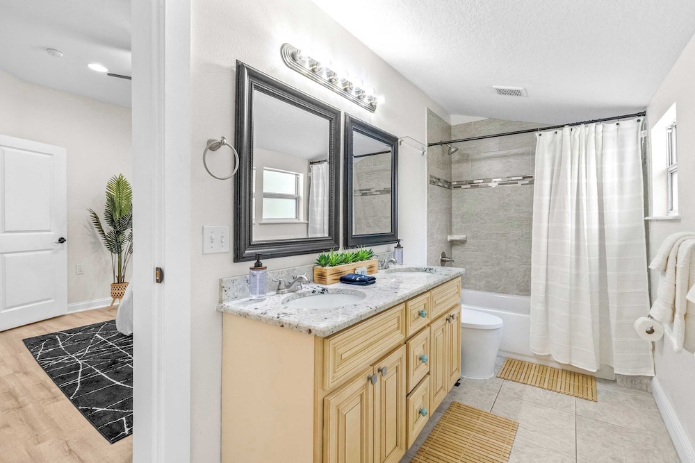 Barefoot Bungalow For 4