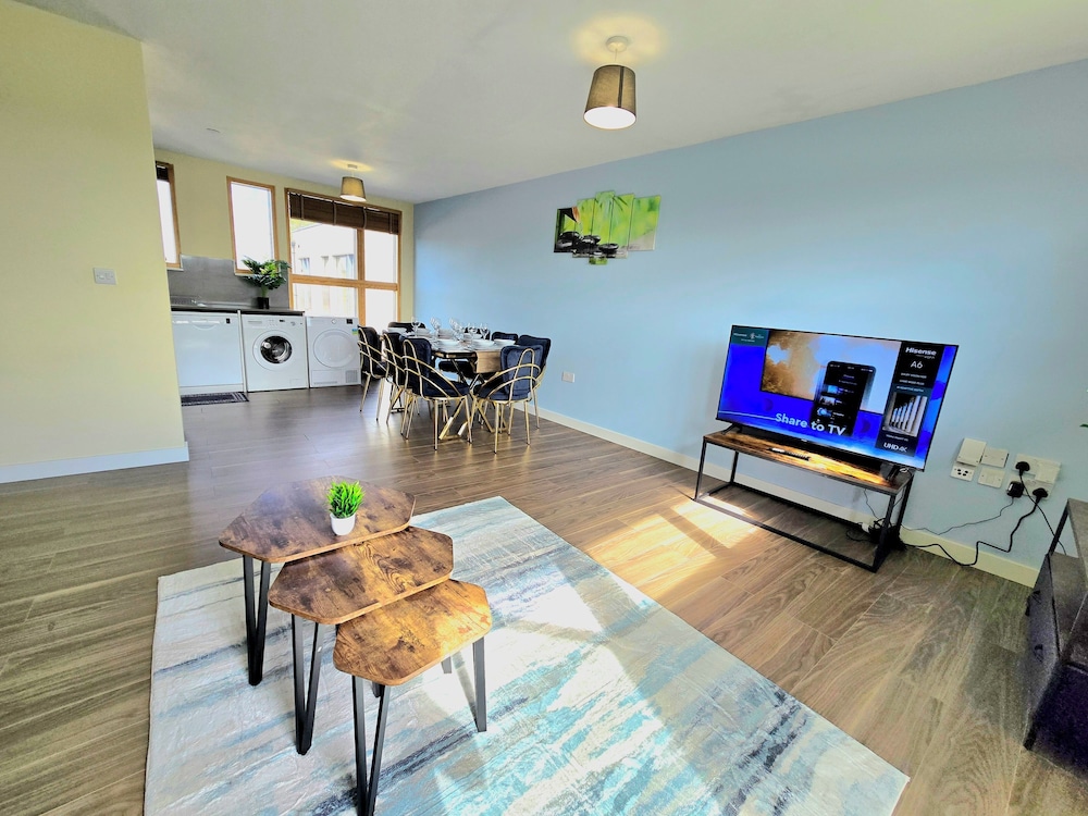 Retreat Private Rooftop 3 Bedroom Apartment