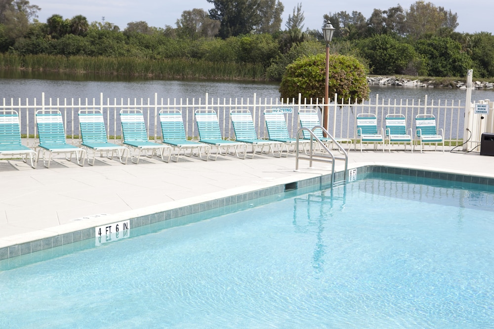 Siesta Bay RV Resort