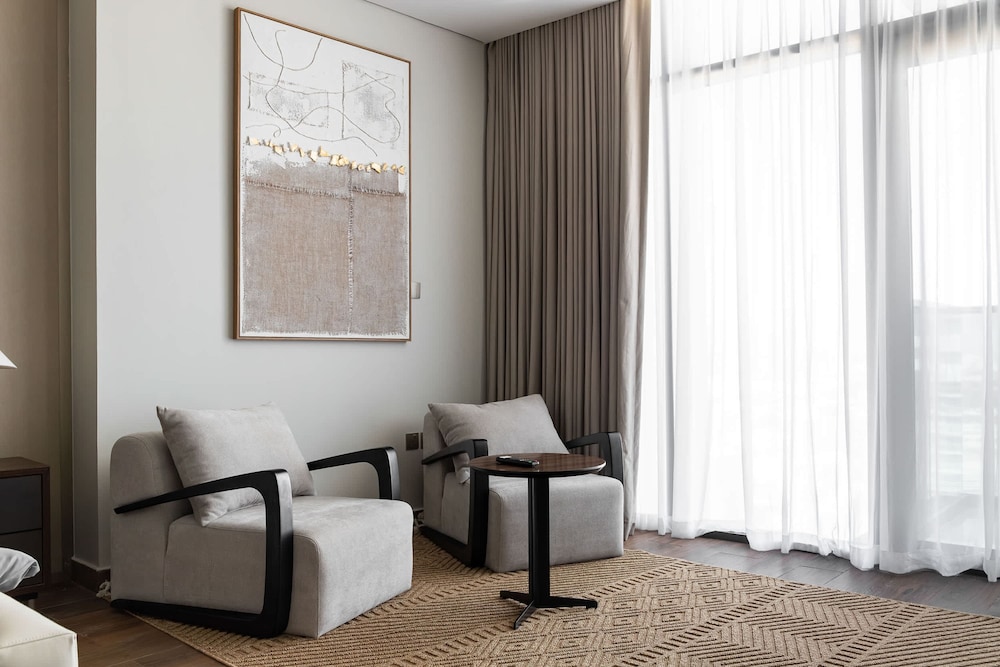 Luxurious 3Br Apt in Nobles Tower Full Burj View