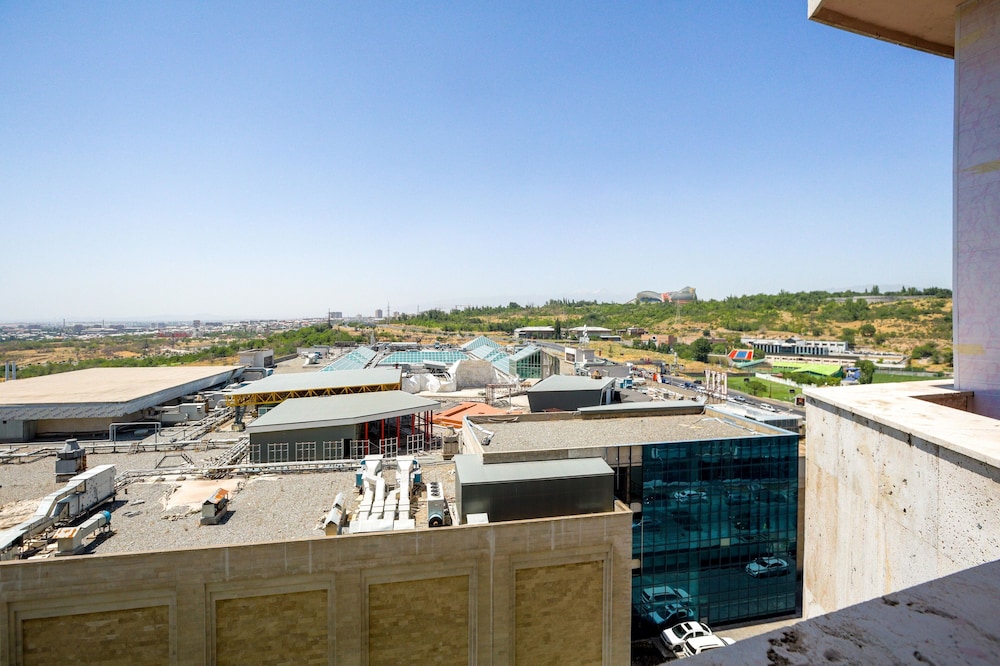 Stay Inn next to Dalma Mall