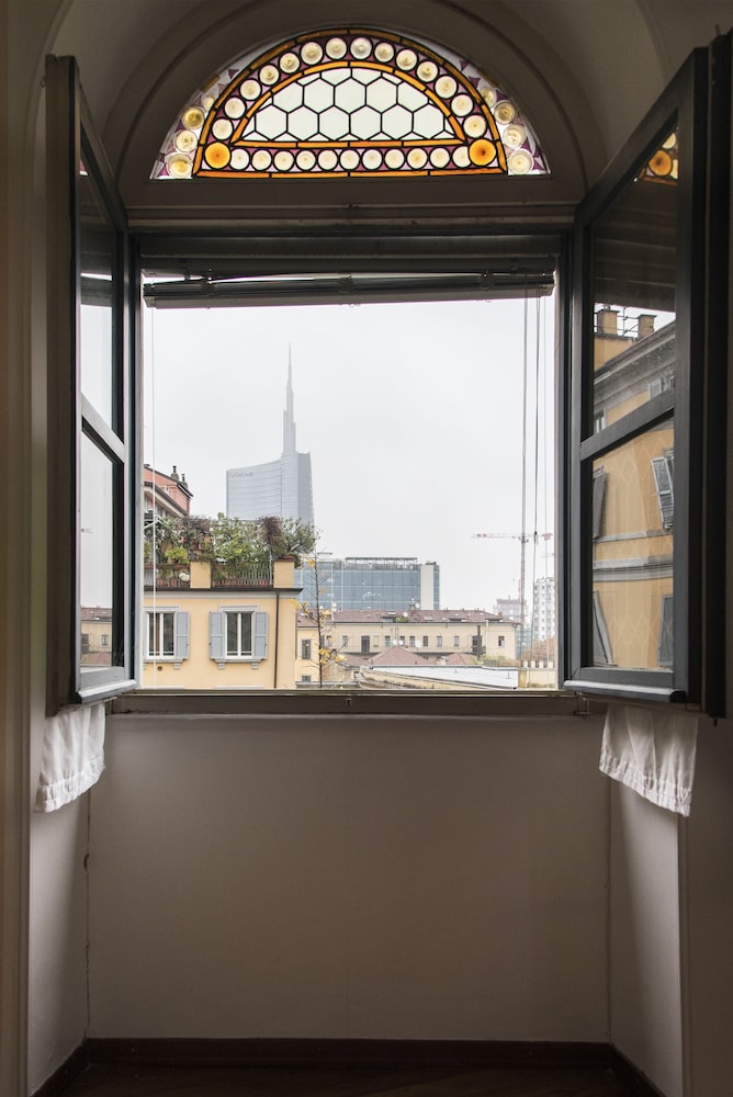 Pleasant 2 Bedrooms Flat in Brera