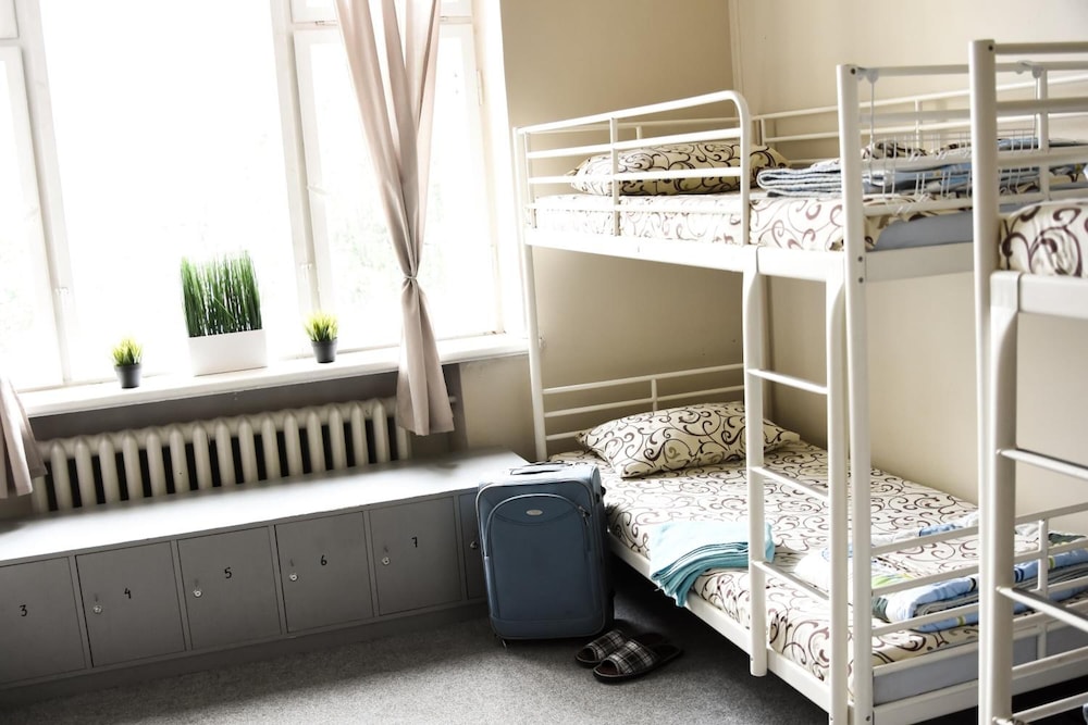 R Hostel