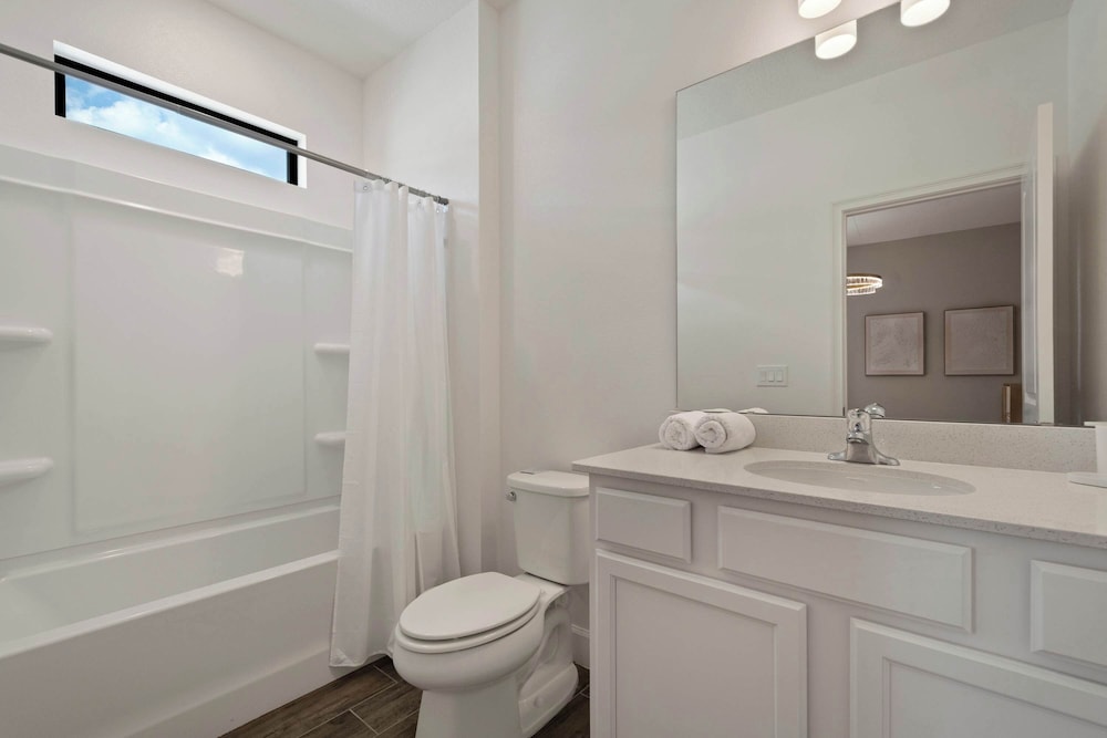 Magical 15-bedroom Villa Game Room, Theater & More!