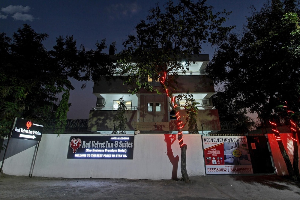 Super Townhouse Koregaon Park