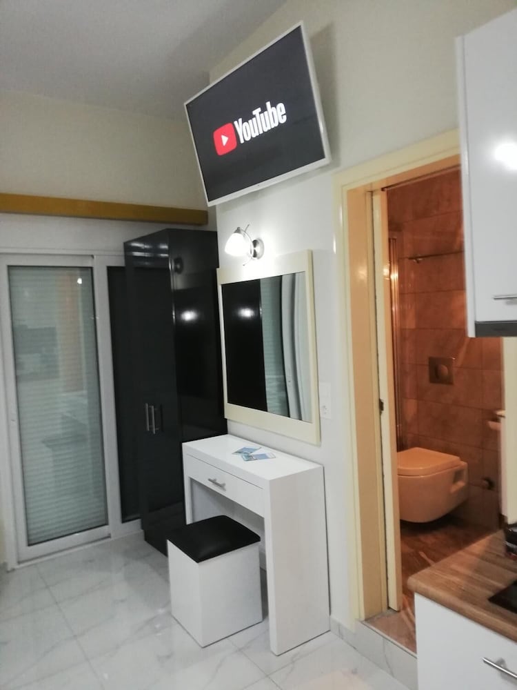 Spiros rooms