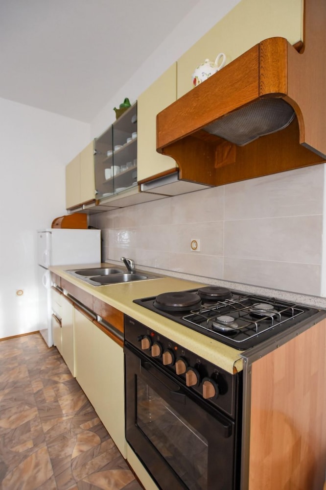 Luce - Family Friendly & Parking - A1 view 2
