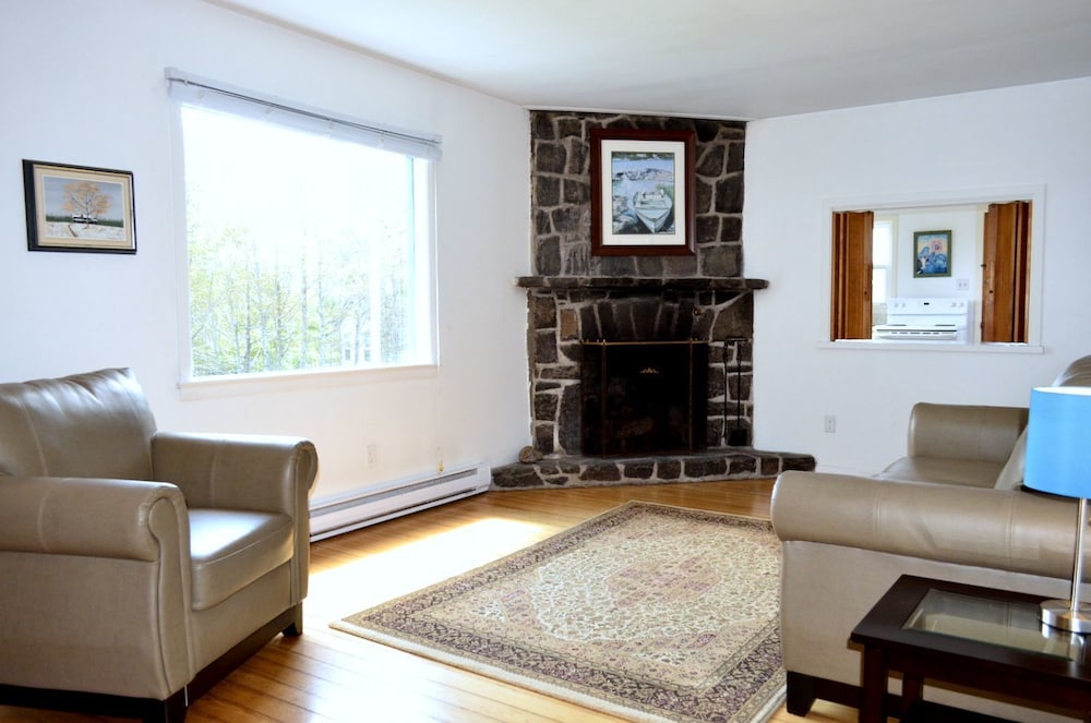Still Point Lodge & Cottages