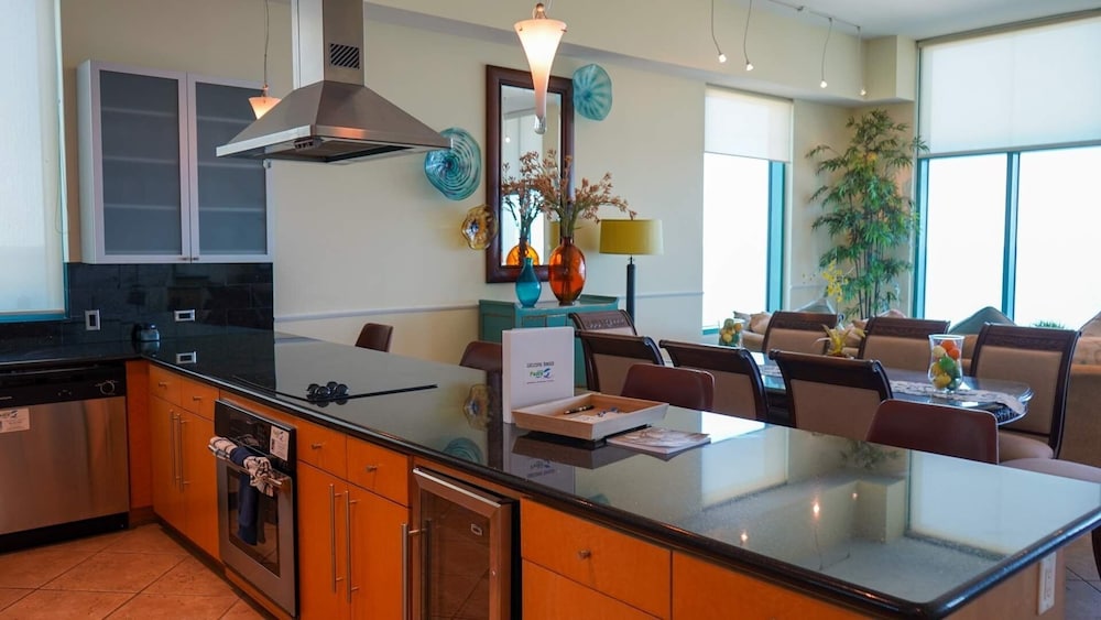 Penthouse Jr Unrivaled Luxury Insane Views 3 Bedroom Apts