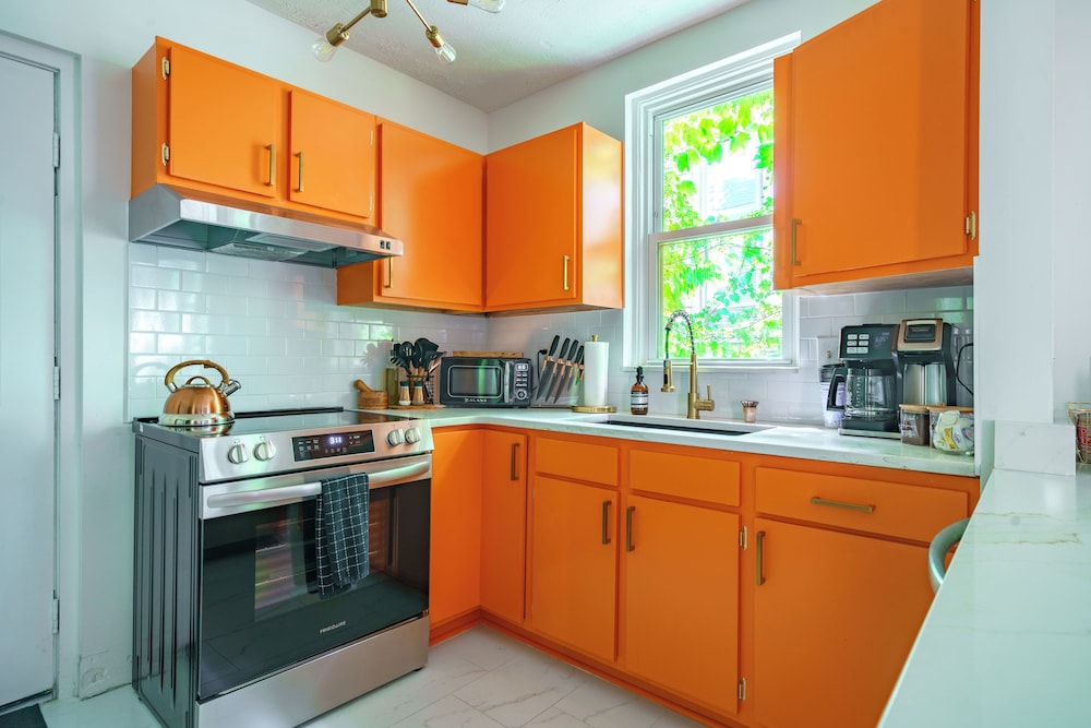 Jungle House Boutique Suites – Short North & Convention Center
