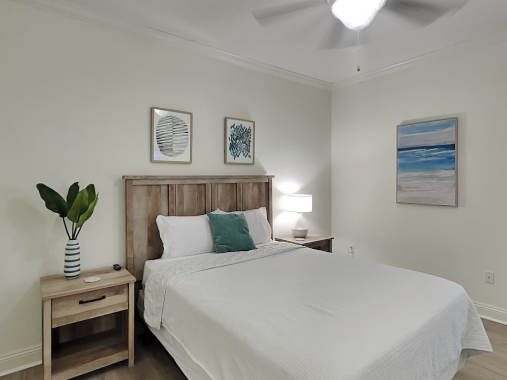 Sunny Beach by Southern Vacation Rentals