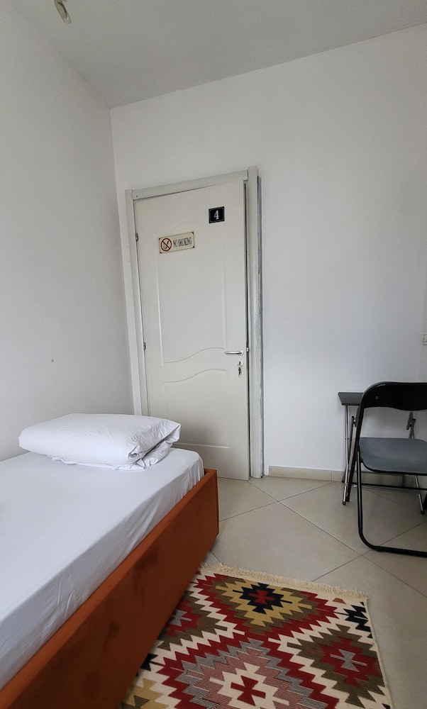 Isabel Rooms & Apartments