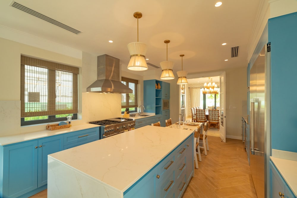 Lake Villa With Pool Table Tennis and Billiard