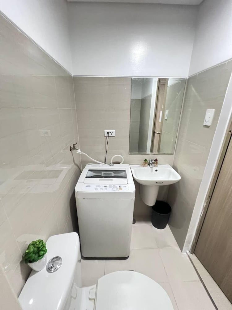 SHORE 1 RESIDENCES